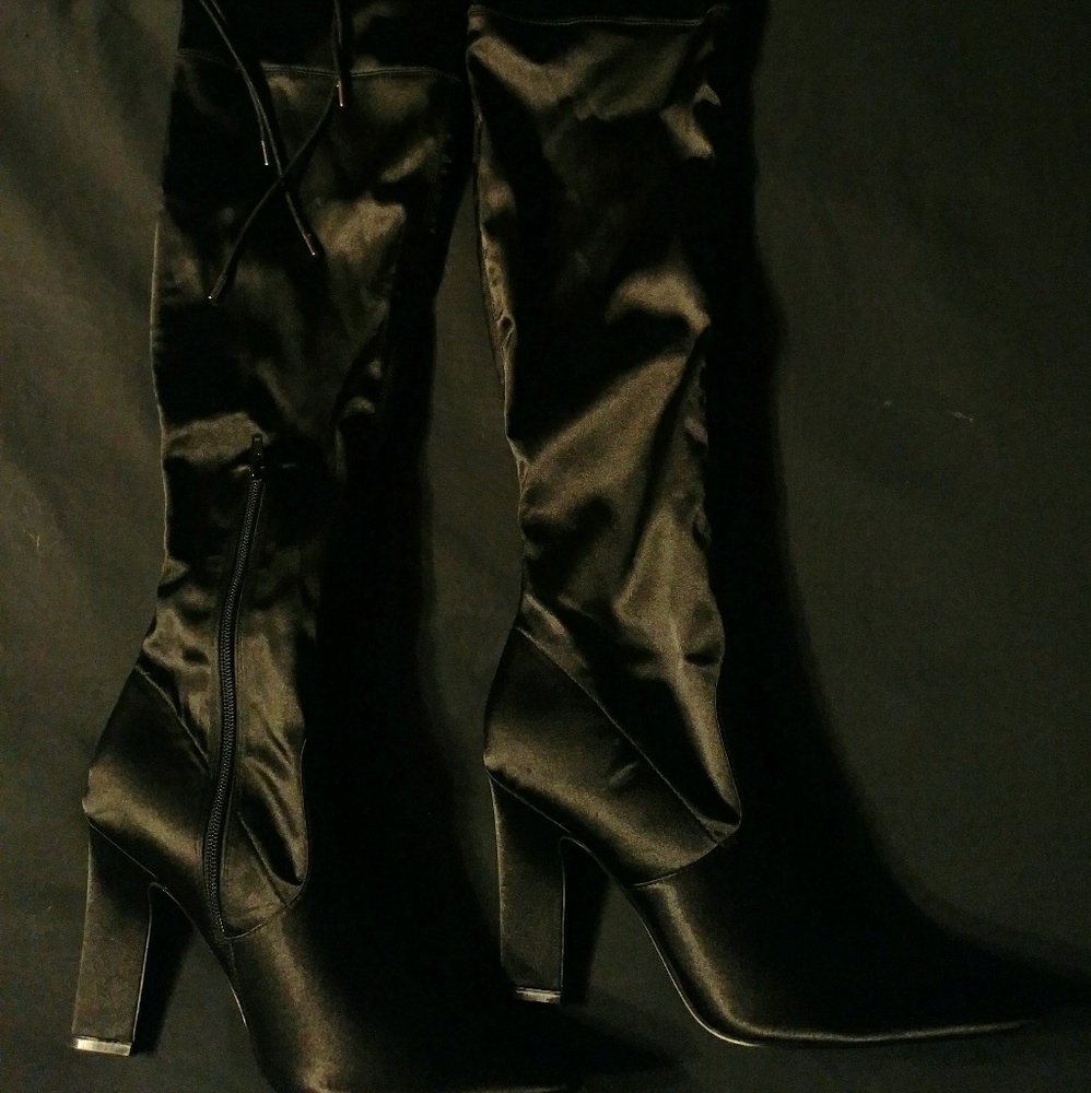 NEW Guess tall boots. Black. Size 9.5.